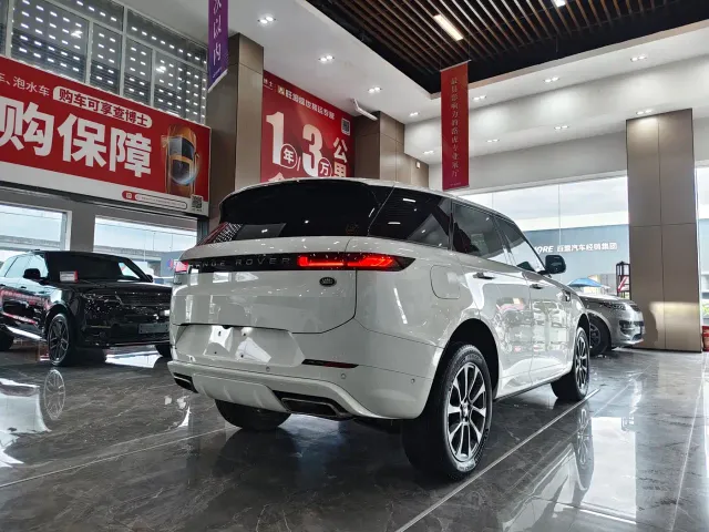 Land Rover Range Rover Sport — Фото автомобиля 18