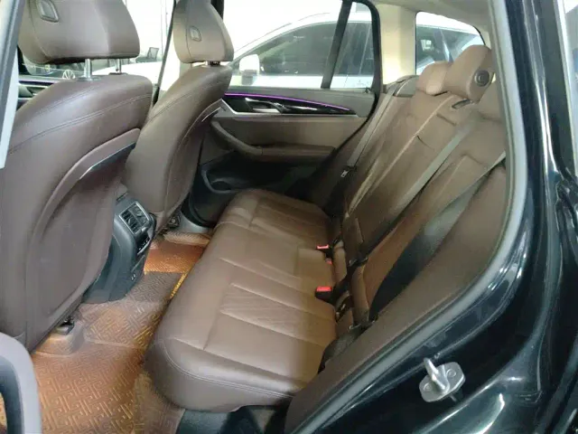 BMW X3 — Фото автомобиля 12