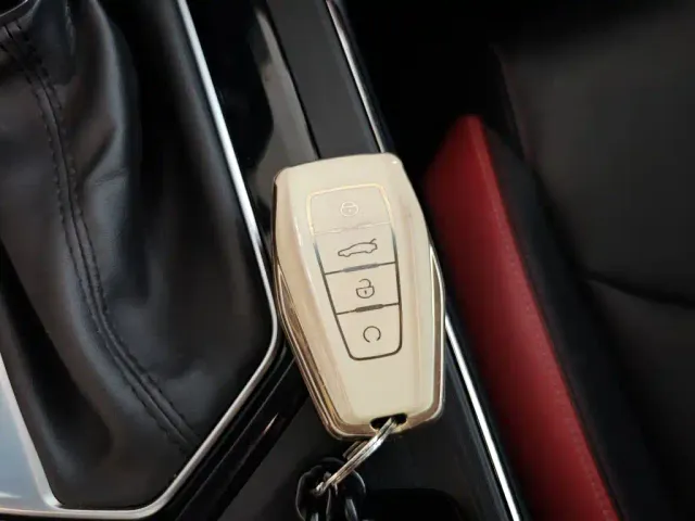 Geely Emgrand S — Фото автомобиля 8