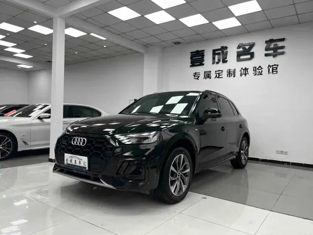 Фотография автомобиля — Audi Q5L