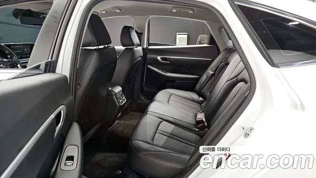 Hyundai Sonata Sonata (DN8) 2.0 LPG(Для проката) — Фото автомобиля 11