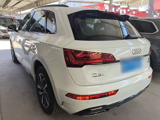 Audi Q5L — Фото автомобиля 4