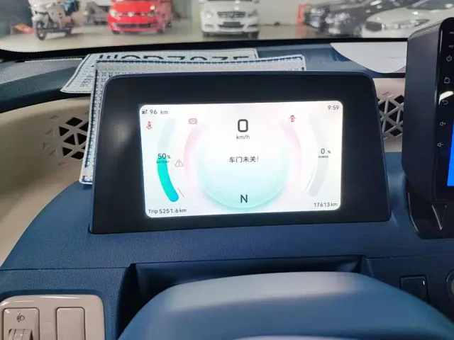 DFSK Mini EV — Фото автомобиля 11
