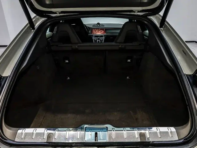 Porsche Panamera — Фото автомобиля 3