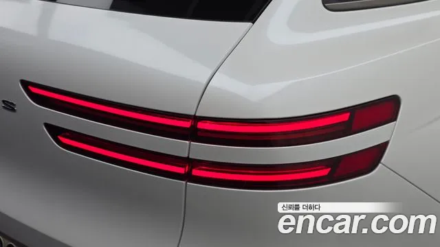 Genesis GV70 — Фото автомобиля 8
