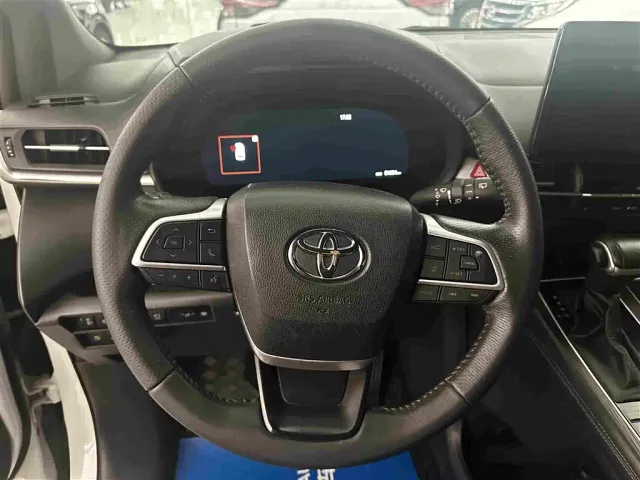 Toyota Granvia — Фото автомобиля 8