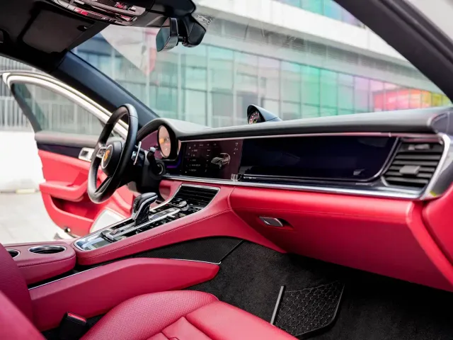Porsche Panamera — Фото автомобиля 10