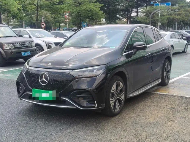 Фотография автомобиля — Mercedes-Benz EQE SUV