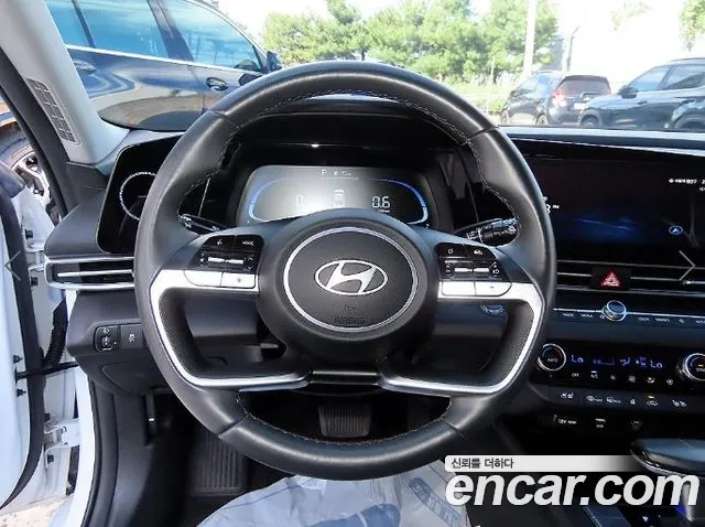 Hyundai Avante CN7 — Фото автомобиля 8