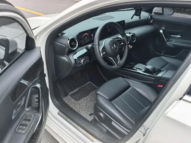 Mercedes-Benz A-Class — Фото автомобиля 6