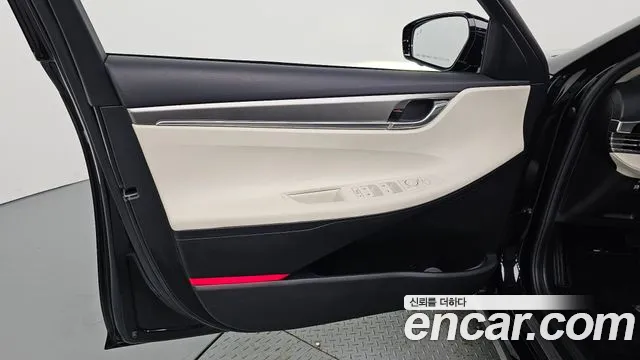 Hyundai Grandeur (New) Hybrid — Фото автомобиля 13