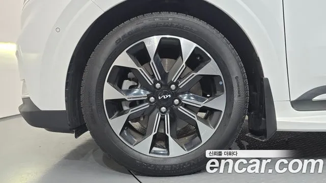 Kia Carnival — Фото автомобиля 5