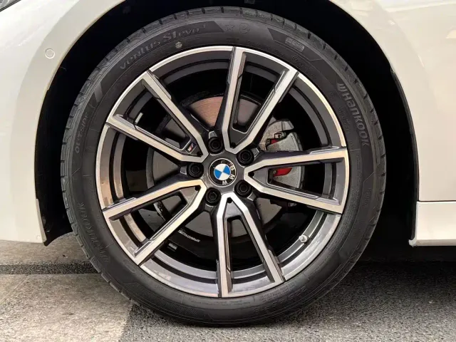 BMW 3 Series — Фото автомобиля 7
