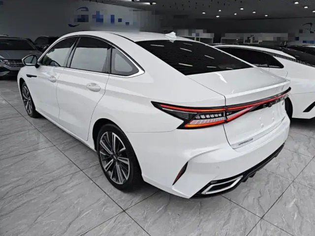Chery Arrizo 8 — Фото автомобиля 4