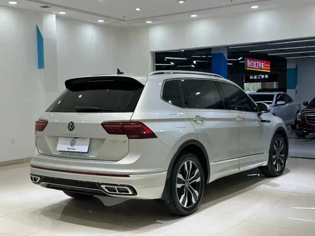 Volkswagen Tiguan L — Фото автомобиля 7