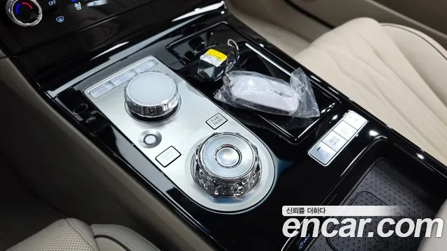 Genesis G80 Бензин 2.5 турбо AWD — Фото автомобиля 9