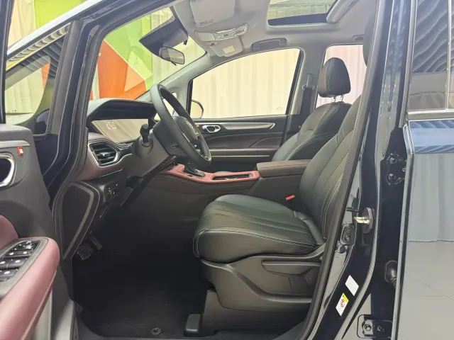 GAC Trumpchi M6 — Фото автомобиля 7
