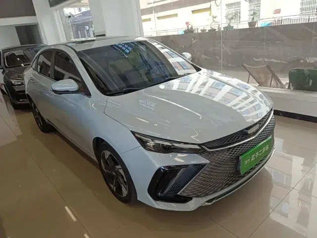 Geely Emgrand L — Фото автомобиля 3