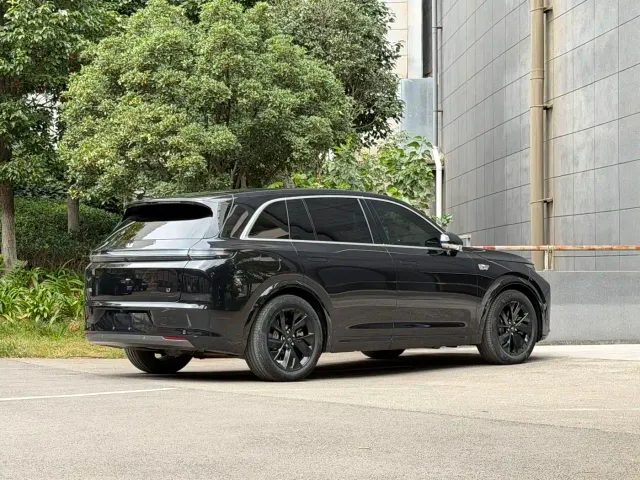 Li Auto L7 — Фото автомобиля 7