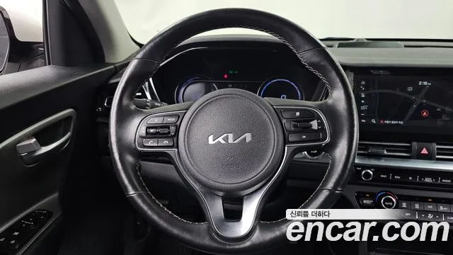 Kia Niro Niro Plus Air — Фото автомобиля 12