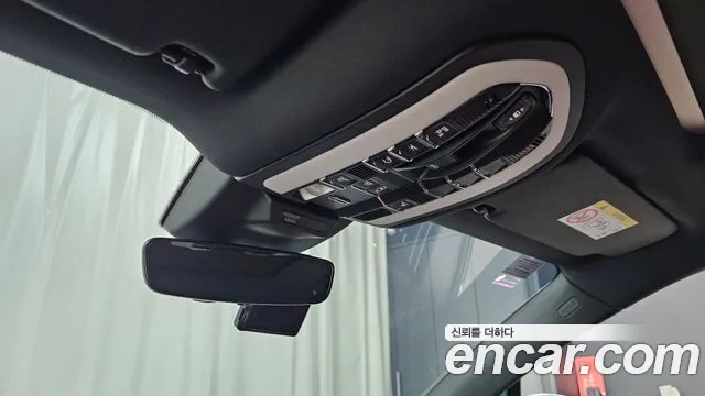 Porsche Macan — Фото автомобиля 30