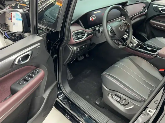 GAC Trumpchi M6 — Фото автомобиля 9