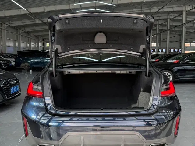 BMW 3 Series — Фото автомобиля 23