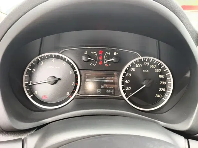 Nissan Sylphy — Фото автомобиля 11