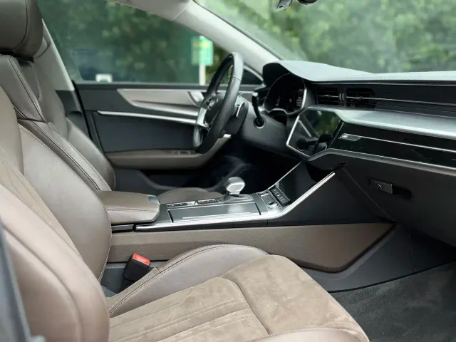 Audi A7L — Фото автомобиля 13