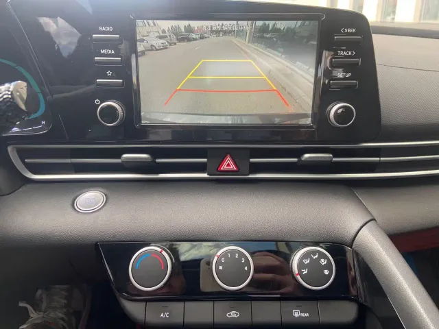 Hyundai Elantra — Фото автомобиля 8