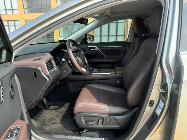 Lexus RX — Фото автомобиля 4
