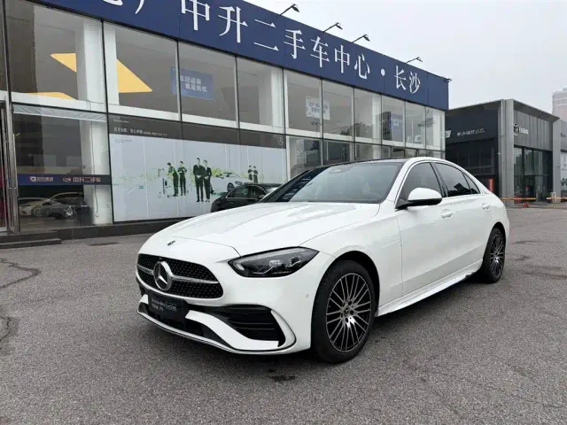 Фотография автомобиля — Mercedes-Benz C-Class