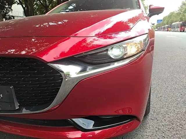Mazda Axela — Фото автомобиля 23