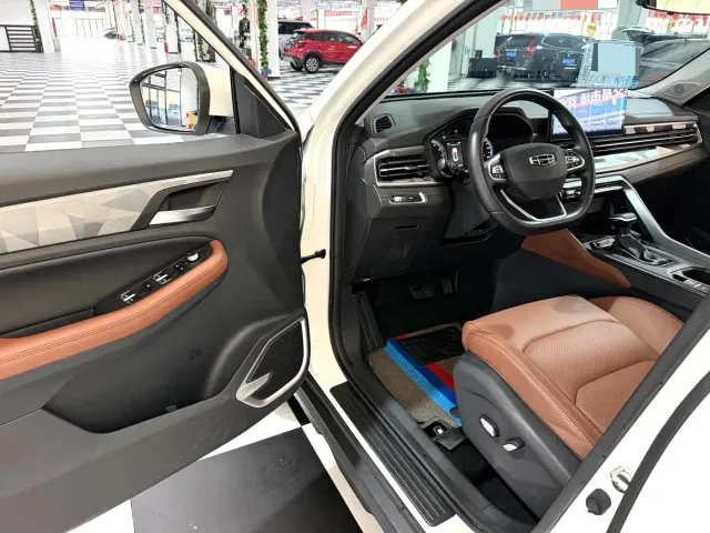 Geely Vision X6 — Фото автомобиля 13