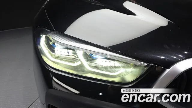 BMW 8 Series G15 — Фото автомобиля 22
