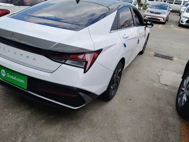 Hyundai Elantra — Фото автомобиля 7