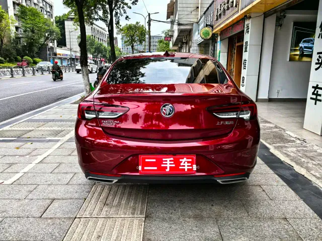 Buick Regal — Фото автомобиля 6
