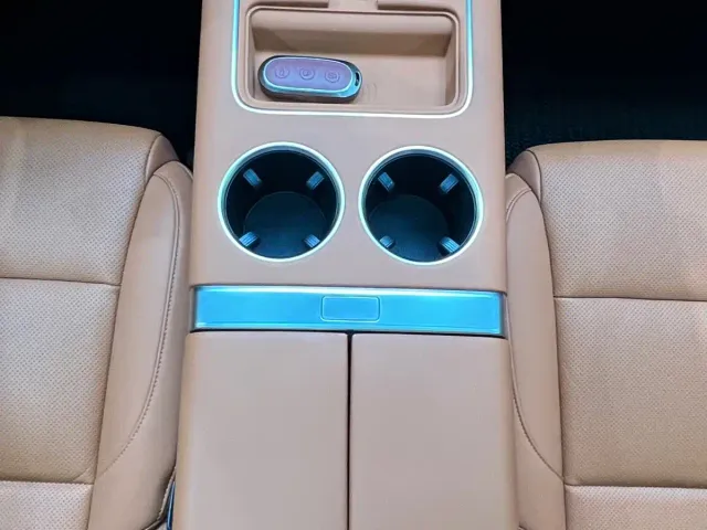 Li Auto L7 — Фото автомобиля 16