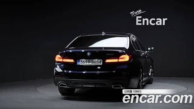 BMW 5 Series G30 — Фото автомобиля 4