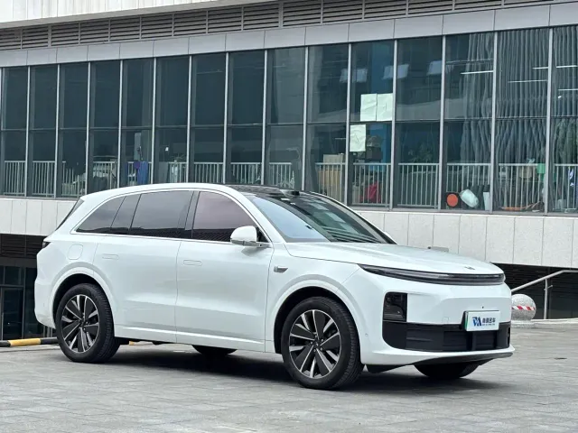 Li Auto L6 — Фото автомобиля 3