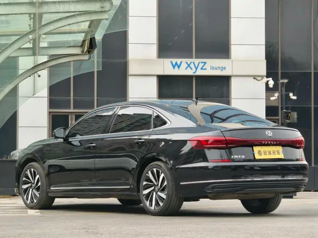 Volkswagen Passat — Фото автомобиля 9