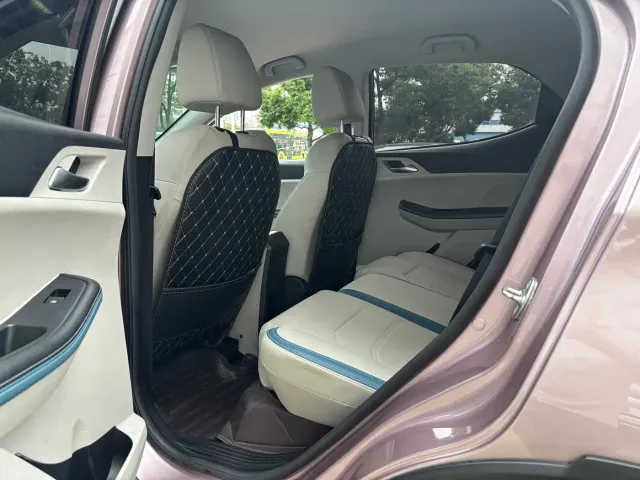 BYD Yuan Pro — Фото автомобиля 11