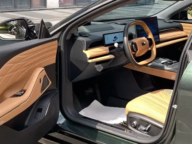 Geely Galaxy Xingyao 8 — Фото автомобиля 15