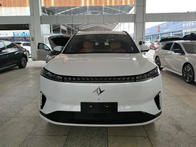 Dongfeng eπ 008 — Фото автомобиля 2