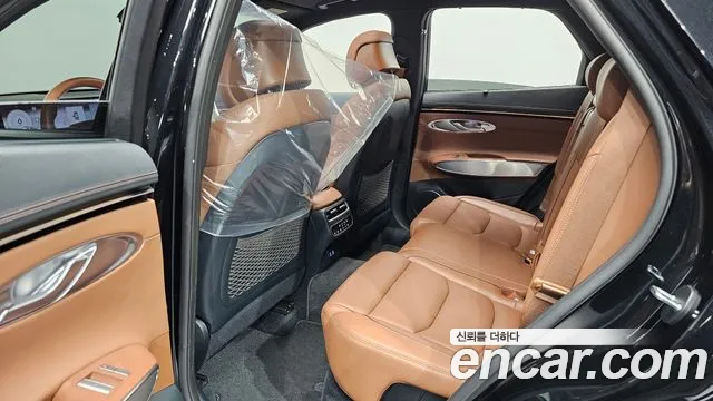 Genesis GV70 — Фото автомобиля 18