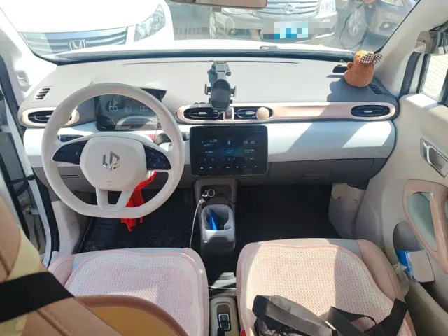 Leapmotor T03 — Фото автомобиля 10