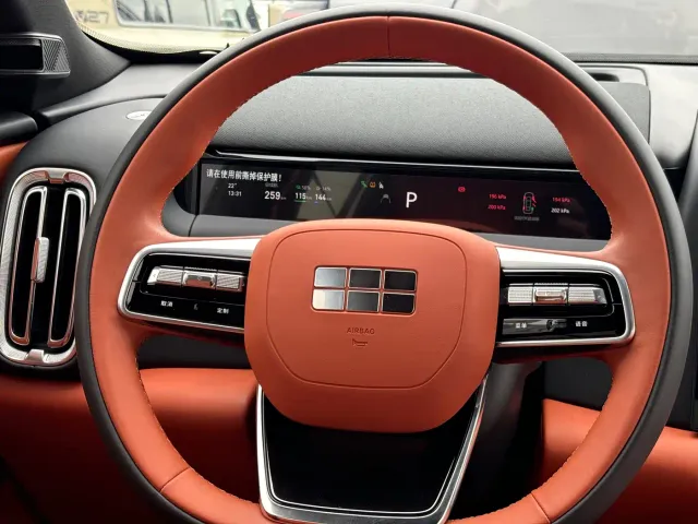 Geely Galaxy M9 — Фото автомобиля 16
