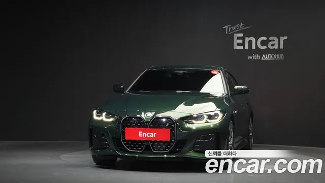 BMW i4 — Фото автомобиля 3