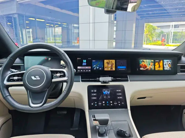 Li Auto ONE — Фото автомобиля 13
