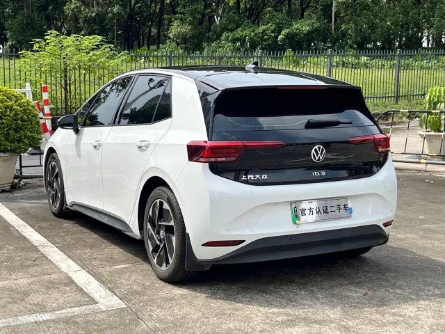Volkswagen ID.3 — Фото автомобиля 16